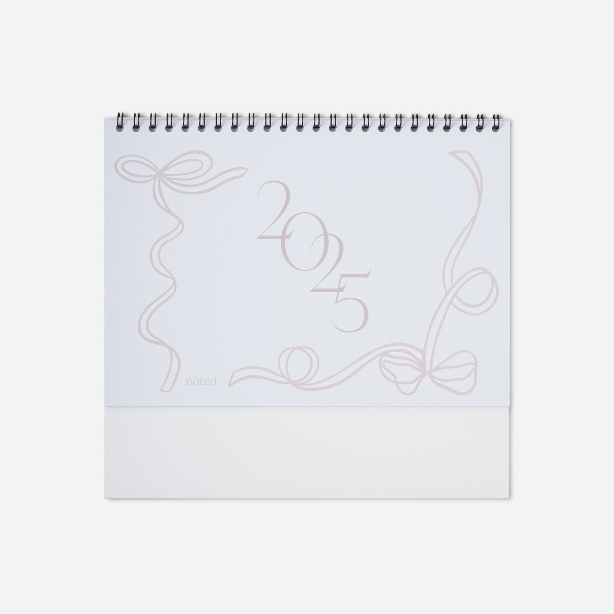 minimal 2025 desk calendar in pastel design